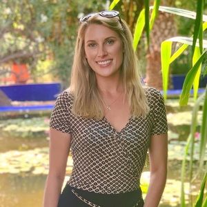 Meet your Posher, Caitlin